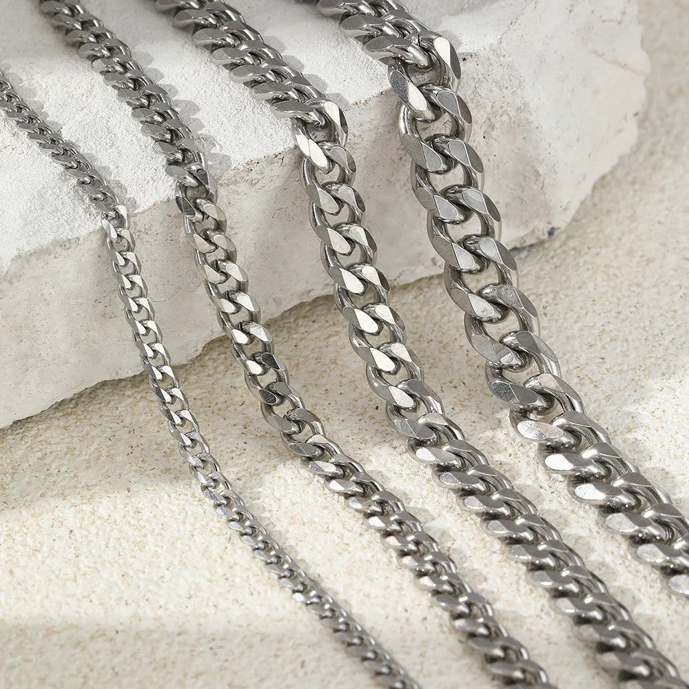 Stainless steel anklet Multiple chain thickness specifications Classic fashion anklet For Women Jewelry Creative Fashion Gifts Vera Lux