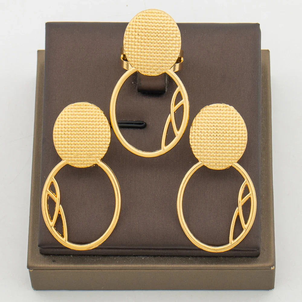 Luxury Earrings with Ring Jewelry Set for Party 18k Gold Color Clip Earrings and Finger Ring 2Pcs Set for Weddings Bridal Gifts Vera Lux