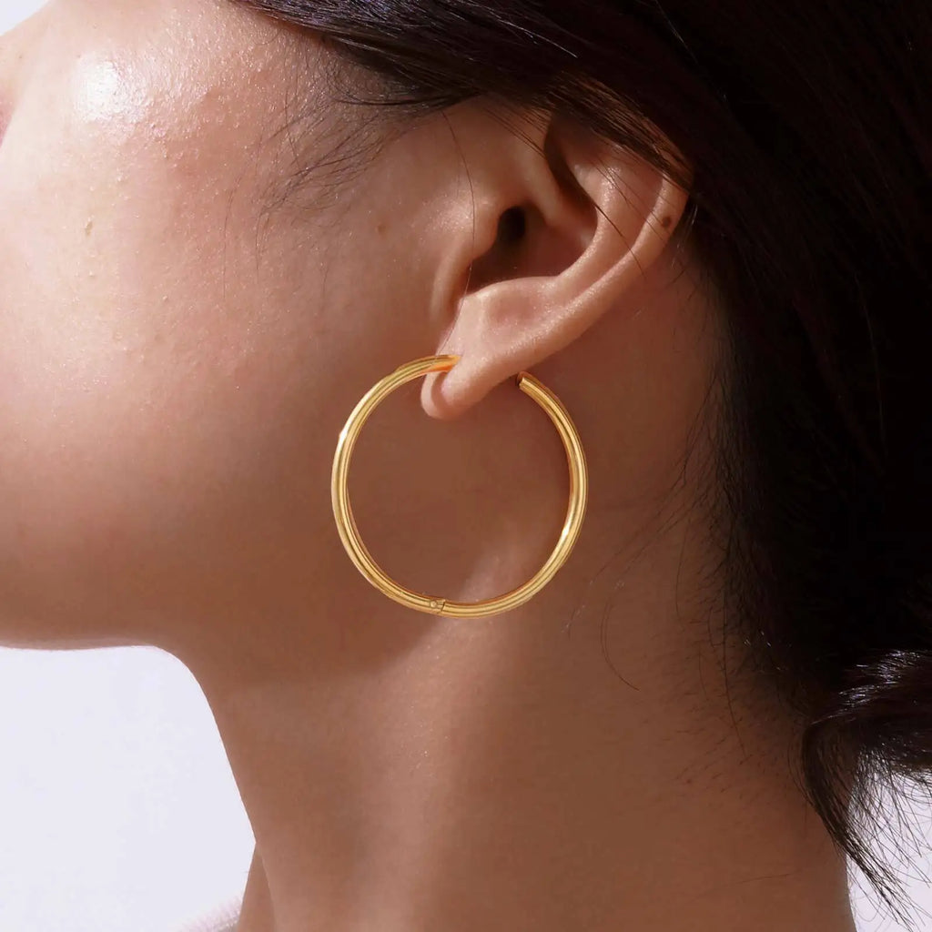 Minimalist Circle Hoop Earrings for Women, Simple Stainless Steel Round Huggies Earring Vera Lux