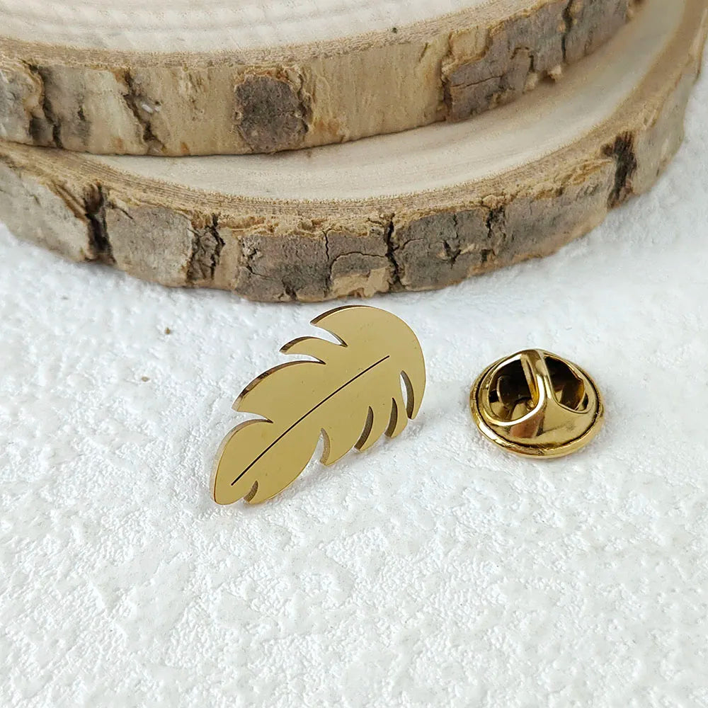 New punk feather hollow stainless steel gold-plated badge, suit lapel pin waterproof black, men's brooch set Vera Lux