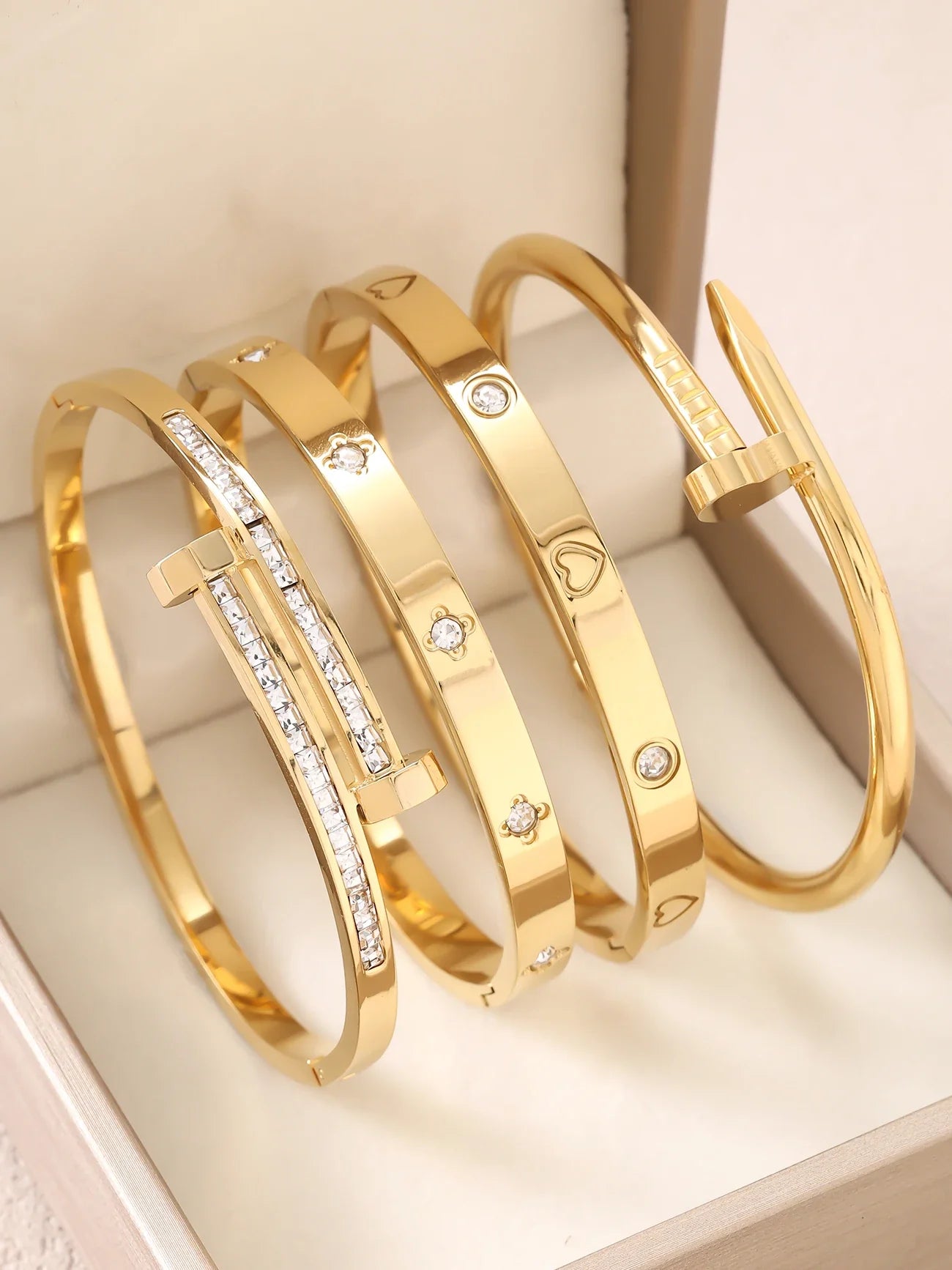 1pieces/set women's wedding jewelry party holiday Valentine's Day gift stainless steel bracelet plated with 18K gold bracelet Vera Lux