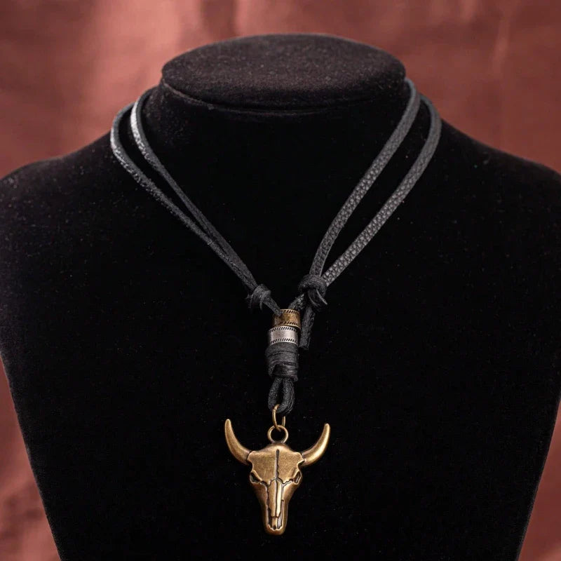 1pcs Creative Retro Bull Head Necklace Pendant Western Cowboy Element Bull Head Necklace Men's trendy accessories Vera Lux