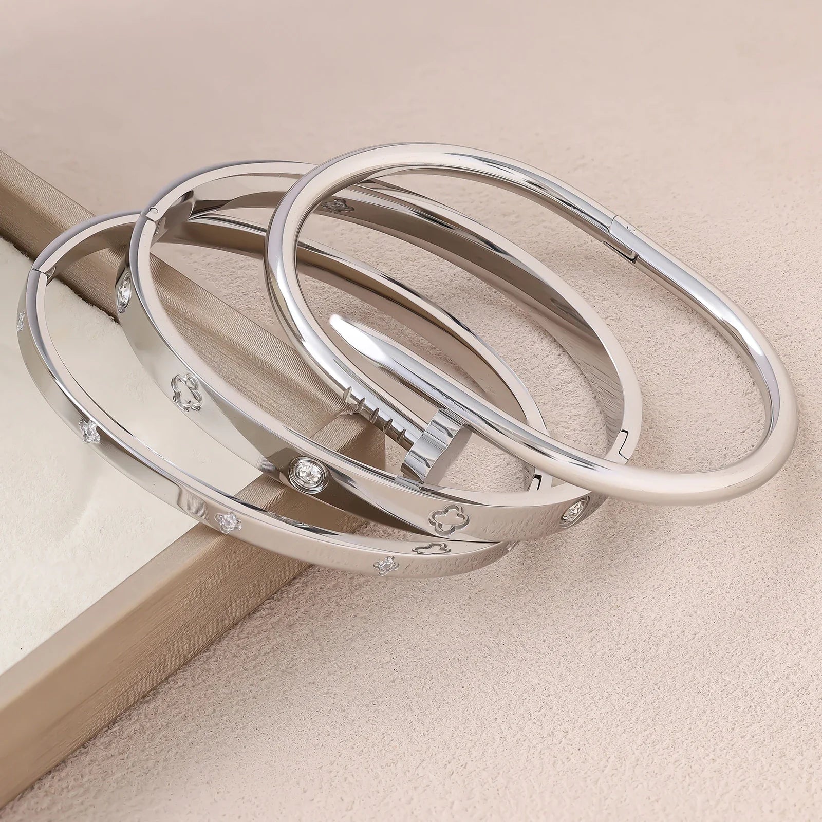 1pc 18K Gold Plated Stainless Steel Stackable Bracelet With Chain And Clover Design, Fashion Style For Women, Suitable For Casua Vera Lux