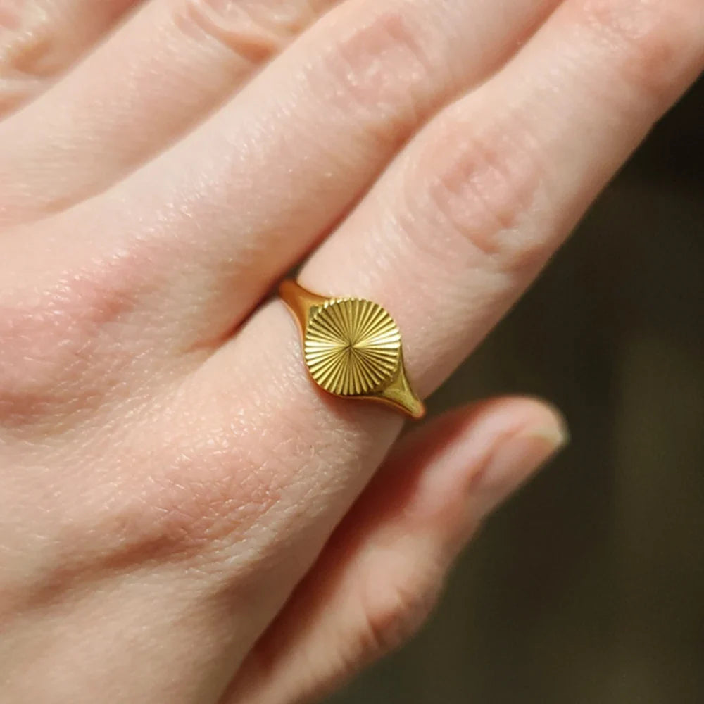SUNIBI Stainless Steel Rings for Women Gold Color Do Not Fade Wave Rays Texture Signet Dainty Ladies Ring Jewelry Wholesale Vera Lux