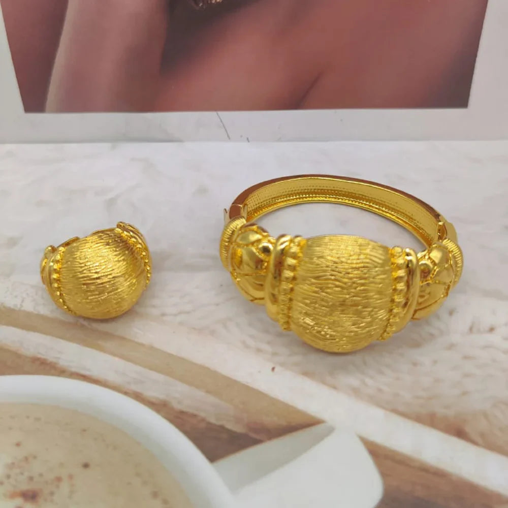 Trend Gold Color Jewelry Set for Women Cuff Bangle and Finger Ring Hollow Out Design Hand Bracelet Cocktail Ring Set Jewelry Set Vera Lux