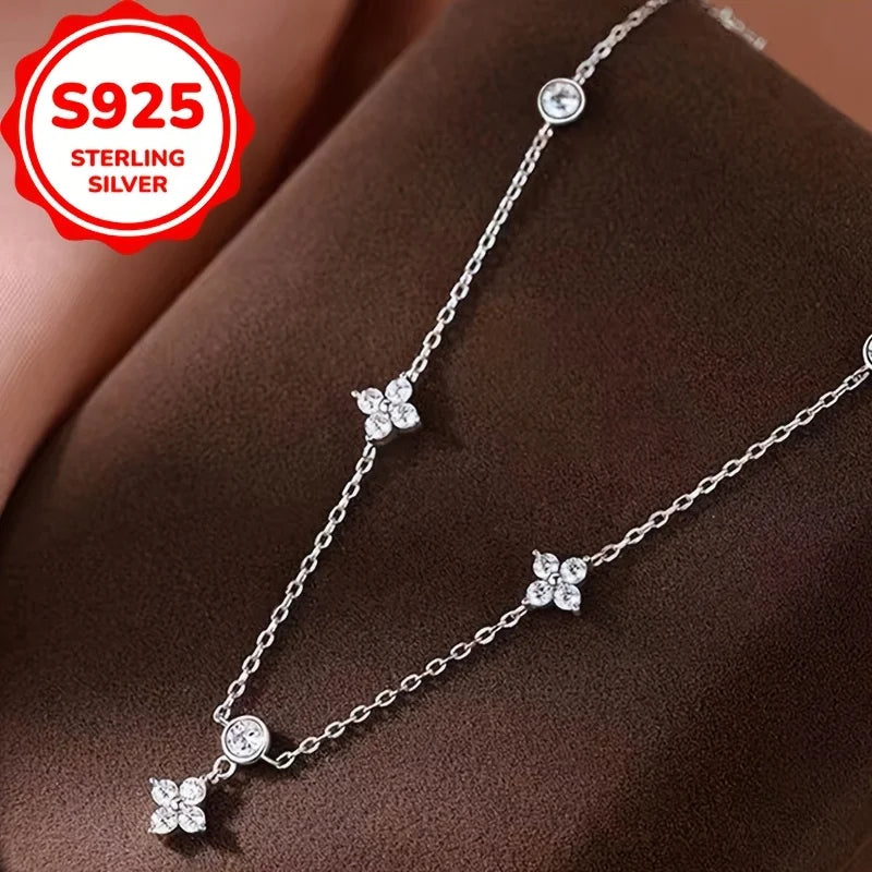 A S925 silver lucky four-leaf clover necklace, fashionable and elegant, perfect for Valentine's Day jewelry gifts Vera Lux
