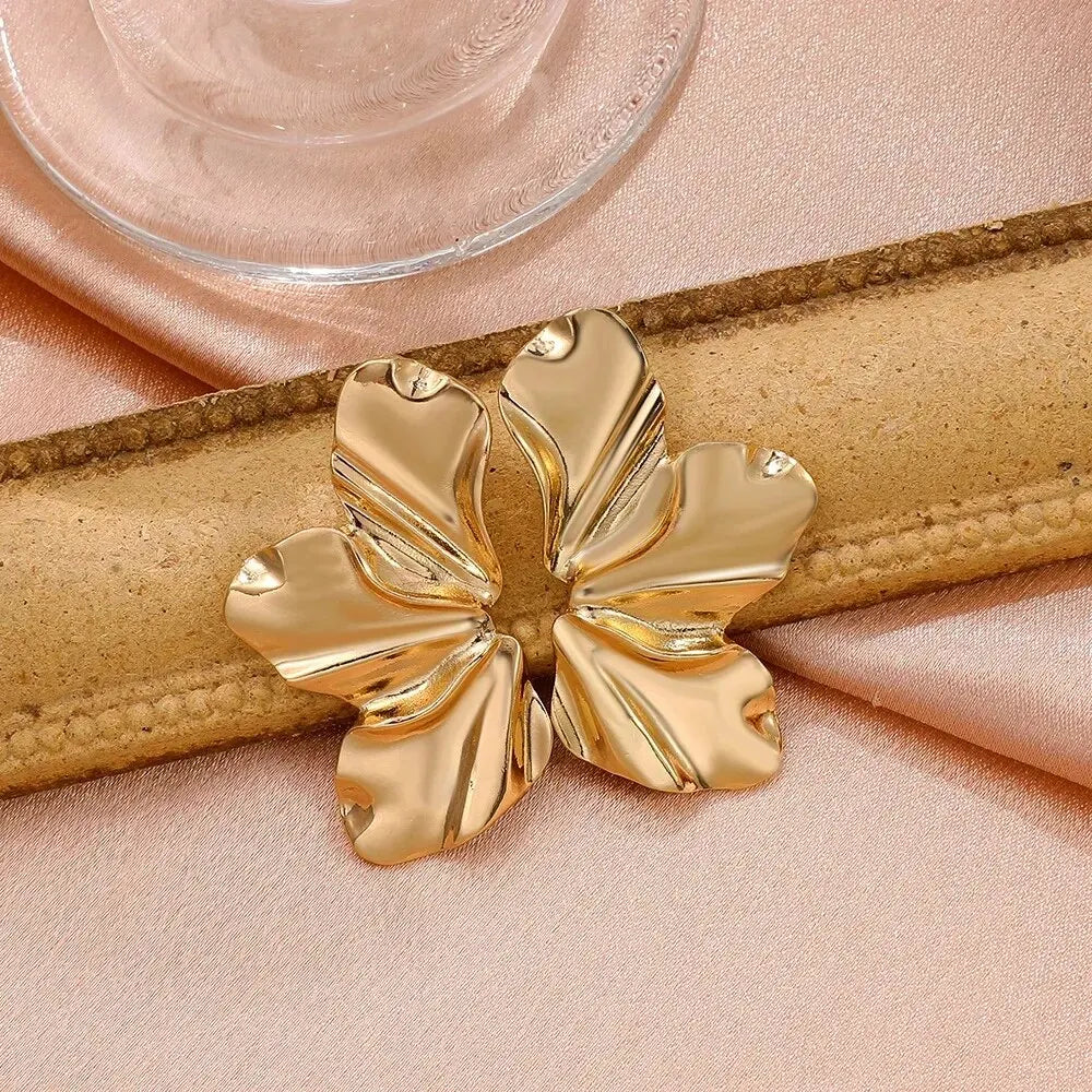 Big Metal Flower Shape Earring Stud For Women Gold Color Exaggerated Irregular Shape Women Post Earrings Silver Color Jewelry Vera Lux