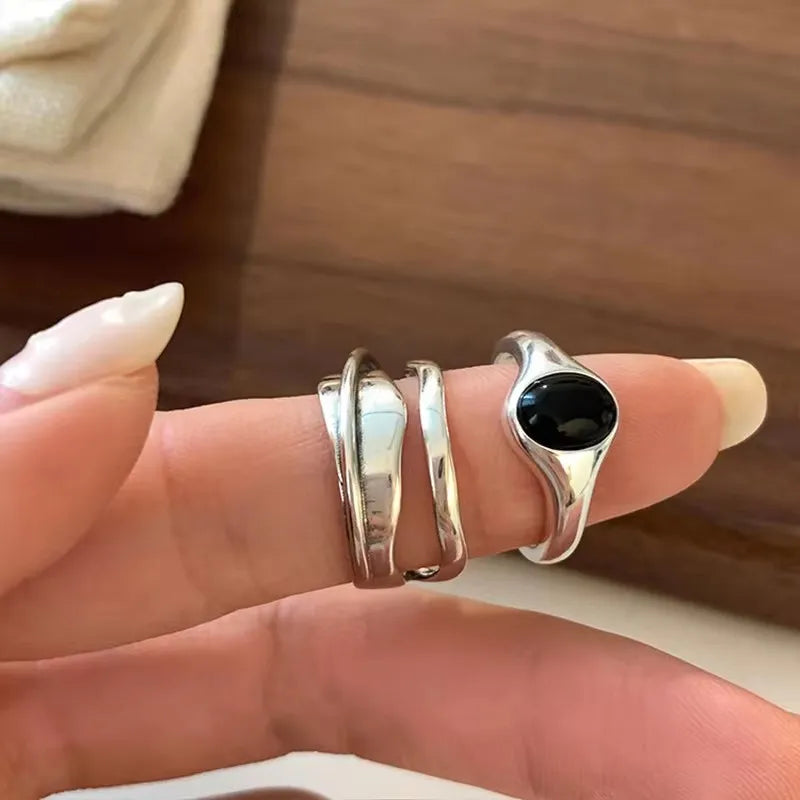 925 Sterling Silver Rings Fashion Hip Hop Vintage Couples Creative Black Stone Design Thai Silver Party Jewelry Birthday Gifts Vera Lux