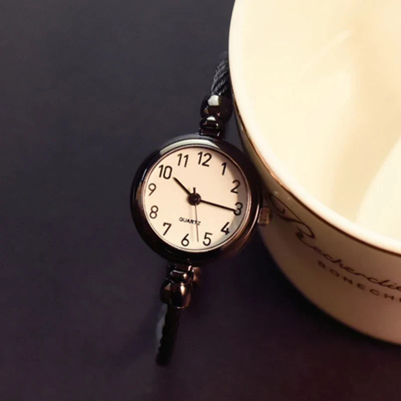 YIKAZE Women Watches Small Gold Bangle Bracelet Watch Stainless Steel Retro Ladies Quartz Wristwatch Clock Fashion Dress Watch Vera Lux