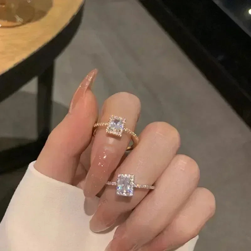 Hot Sales Fashion Retro Zircon Ring Simple Gold Color Acrylic Crystal Ring for Women Trendy Jewelry Accessories Adjustable Ring Femstylo