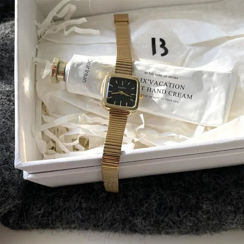 Brand Simple Quartz Watch for Women Retro Luxury Gift Ladies Watches Small Dial Adjustable Stainless Steel Strap Wristwatches Vera Lux