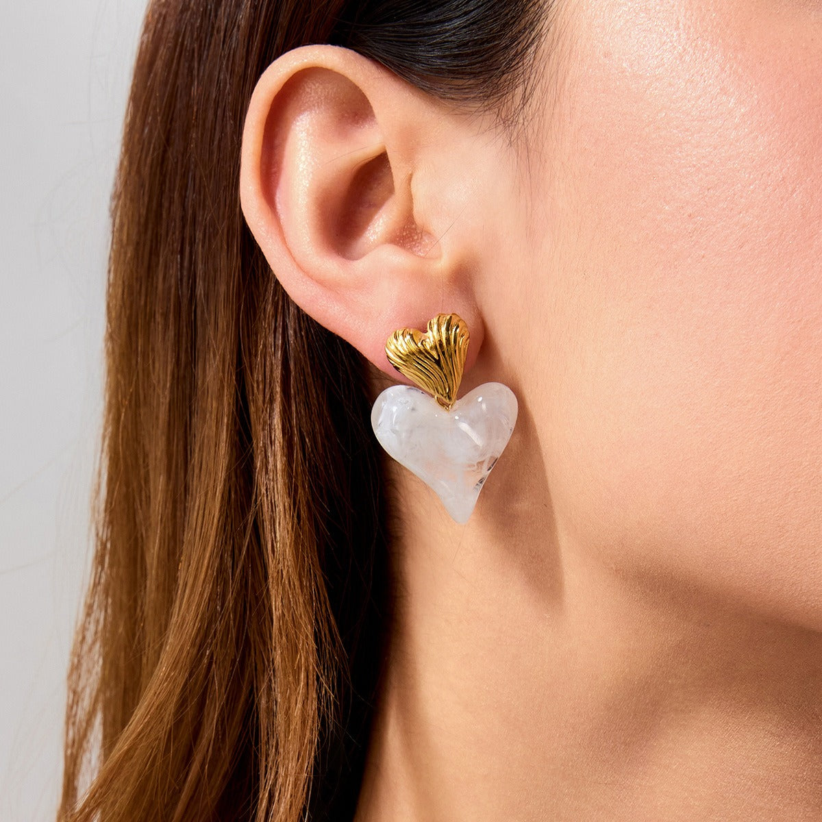 18K gold heart-shaped design light luxury noble earrings Vera Lux