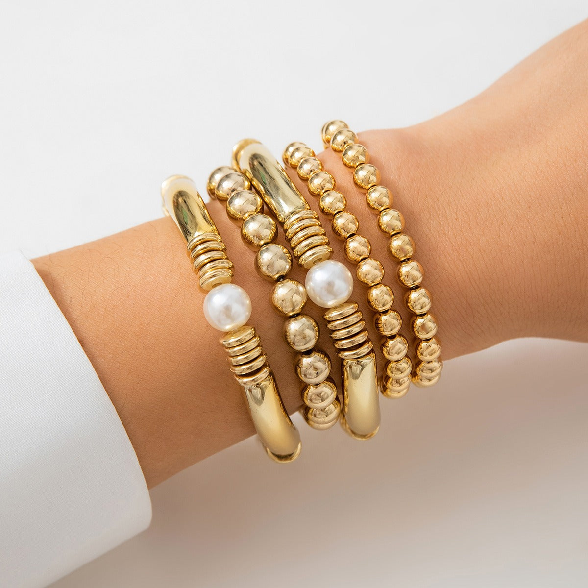 18k gold bow pearl beaded bracelet Vera Lux