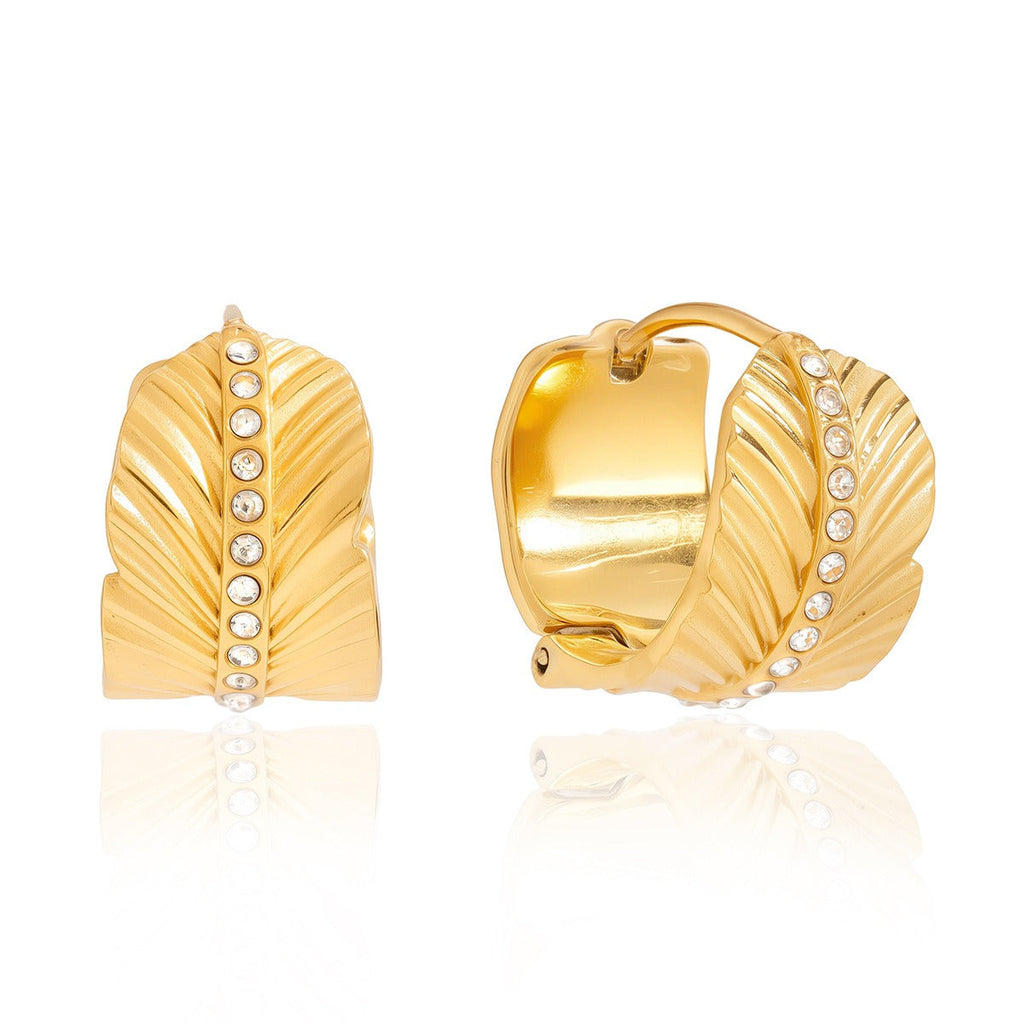 18K gold leaf-patterned stud earrings with white diamonds Vera Lux
