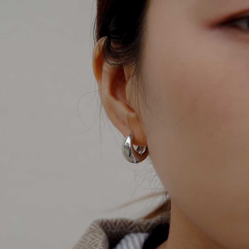 Silver Water-drop Hoop Earrings European And American Style Vera Lux