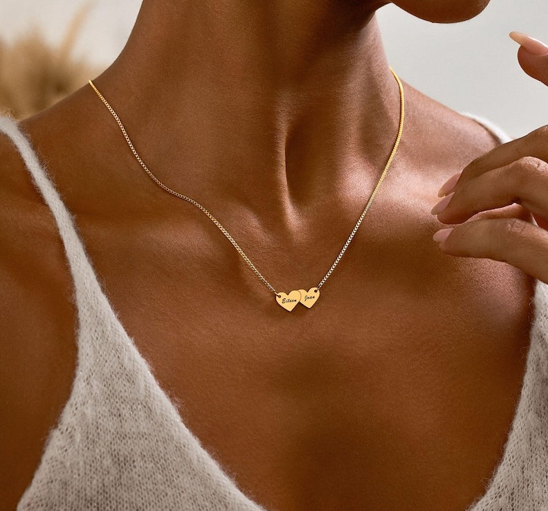 Heart-shaped interlocking custom name necklace Vera Lux