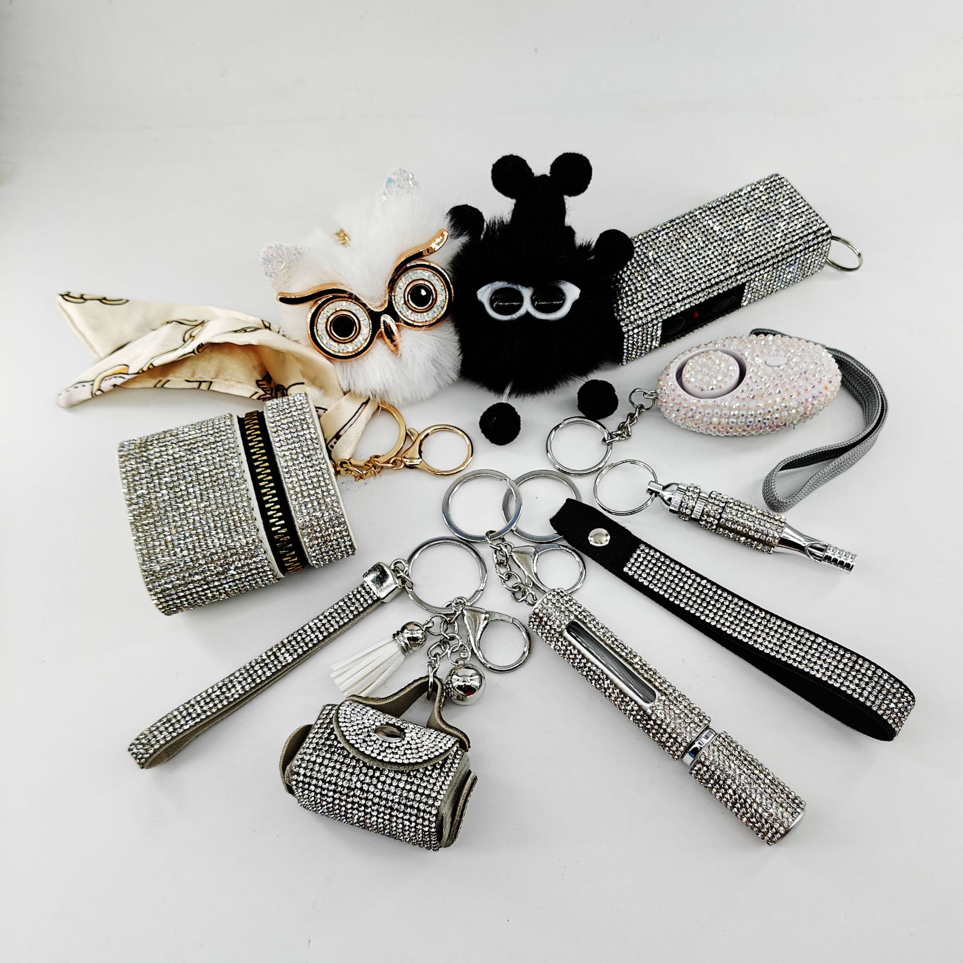 9-Piece Multi-Functional Keychain For Self-Defense Vera Lux