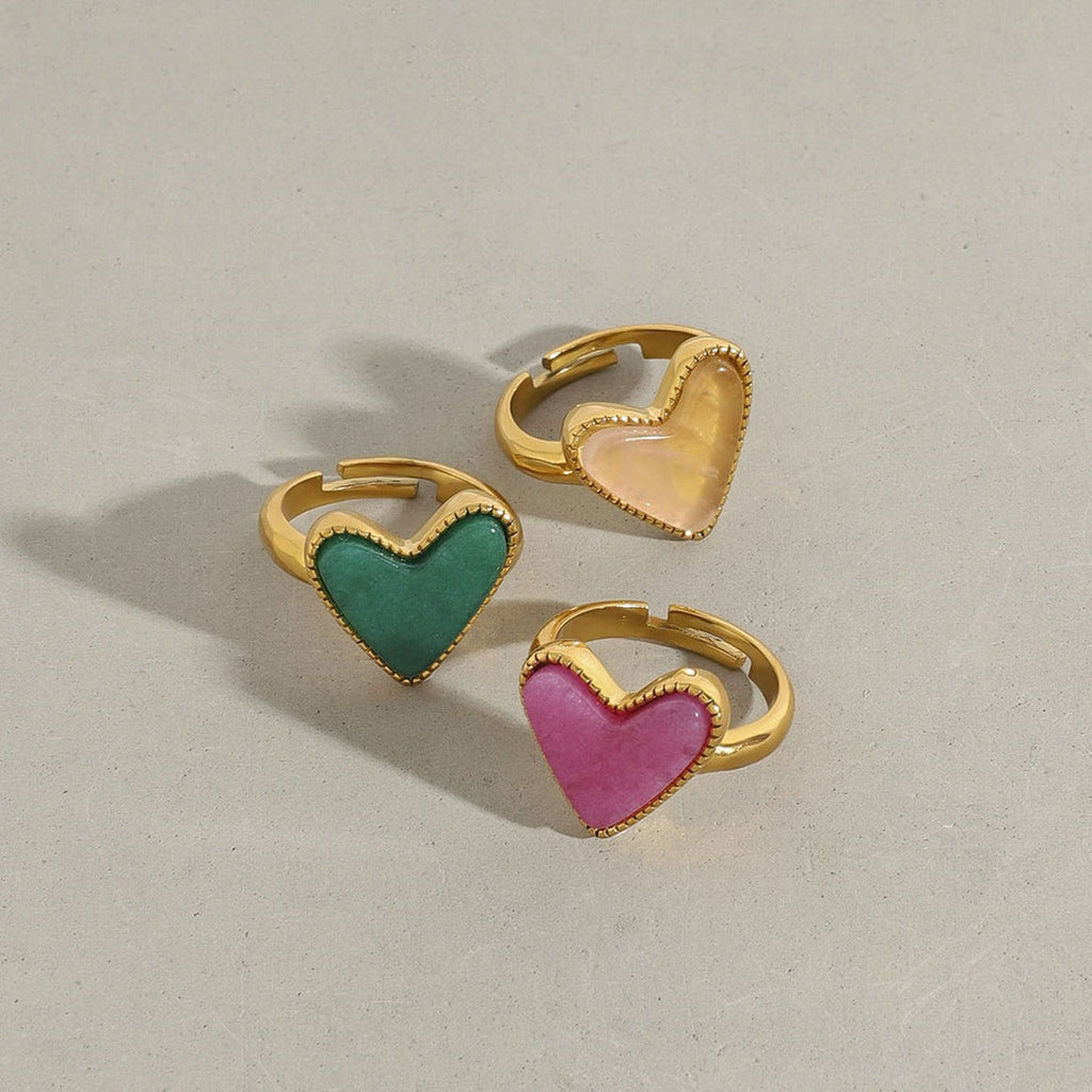 18K gold heart-shaped ring with textured design Vera Lux