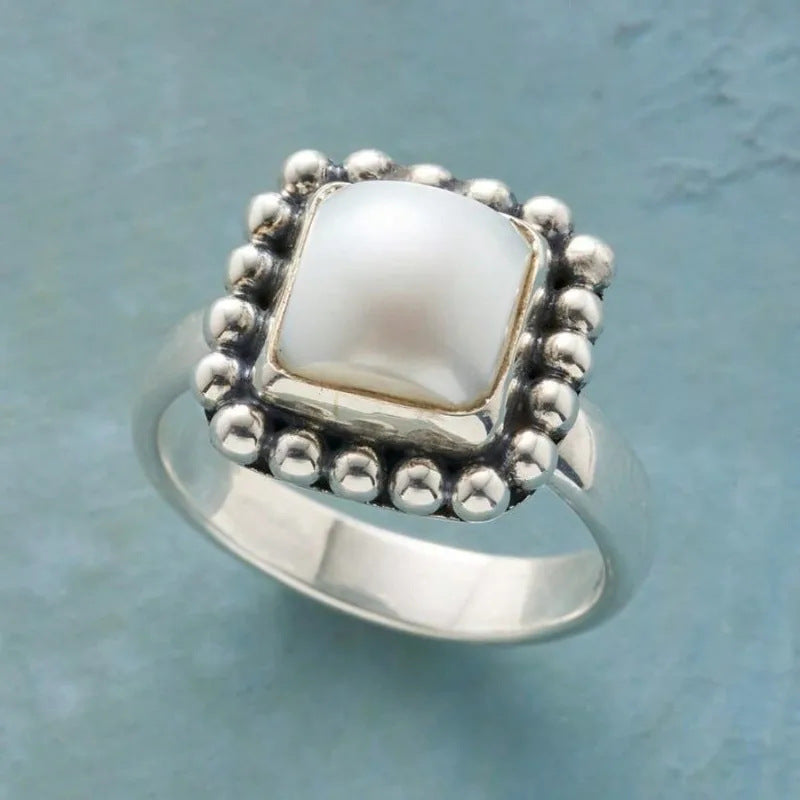 Retro Simple And Exaggerated Unique Women Ring Vera Lux