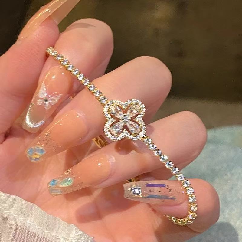 Wind Super Sparkling Full-Crystal Four-Leaf Clover Bracelet For Women Vera Lux