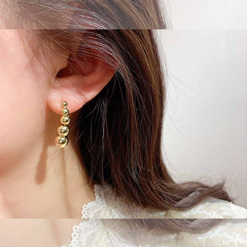 Ins Aesthetic Small Heart Gold Studs Trendy Niche Elegant Female Ear Accessories Vera Lux