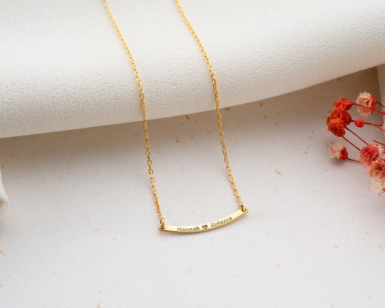 Customized Curved Bar Name Necklace Vera Lux