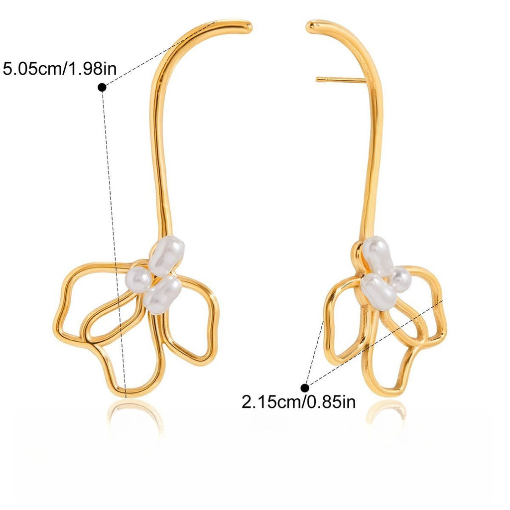 18K gold lightweight luxury high-end flower and pearl stud earrings Vera Lux