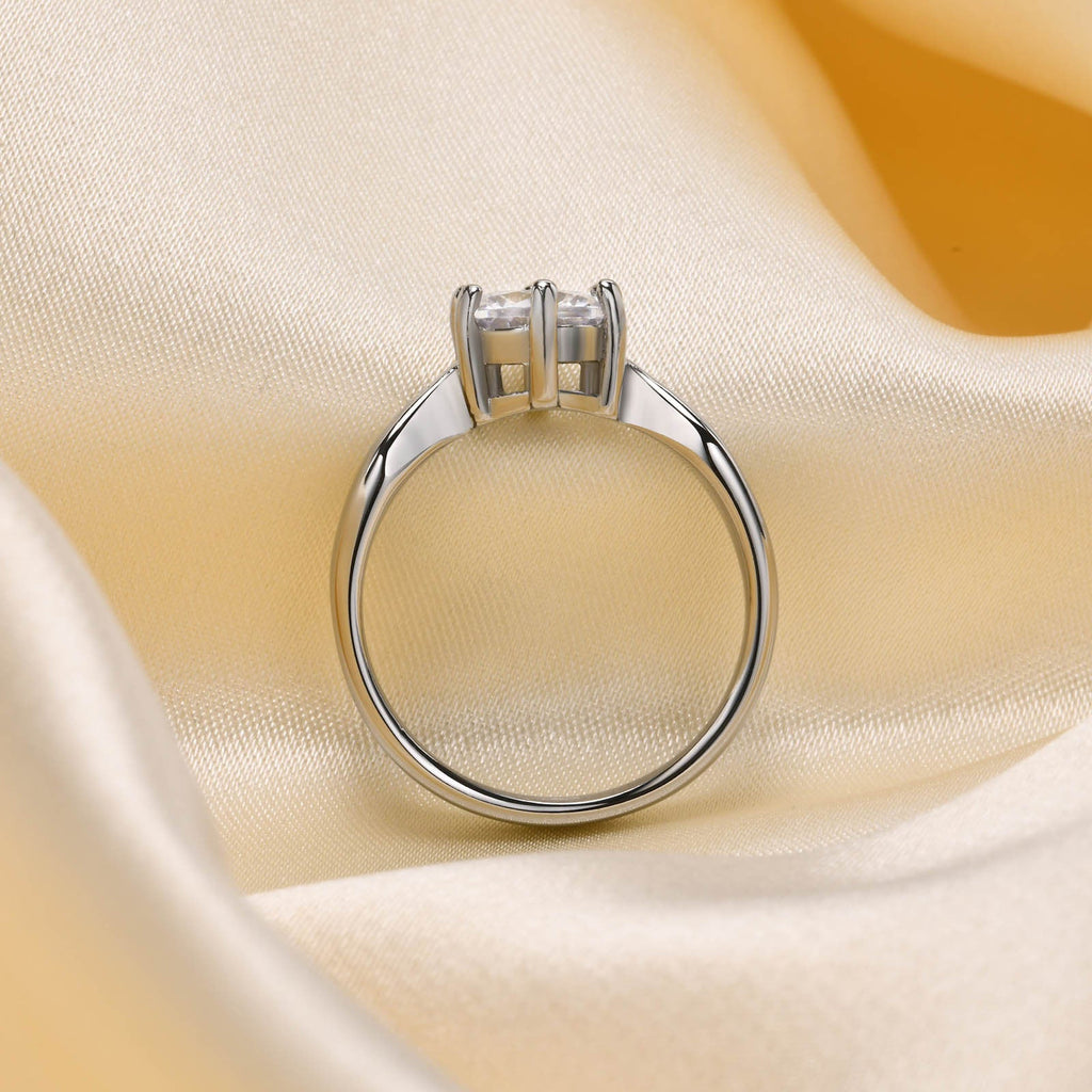 Women's Titanium Steel Claw-Set Single Zircon Ring Vera Lux