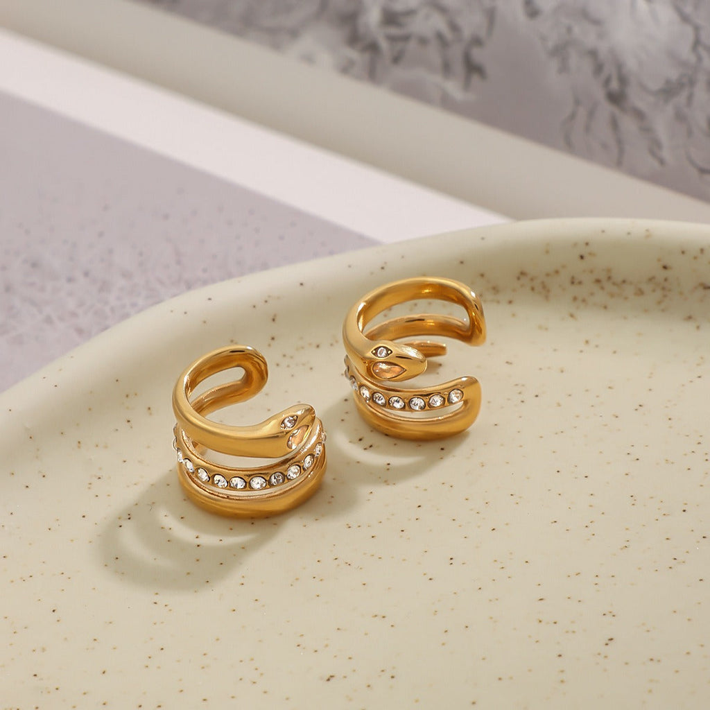 18K gold geometric diamond earrings with exquisite design Vera Lux
