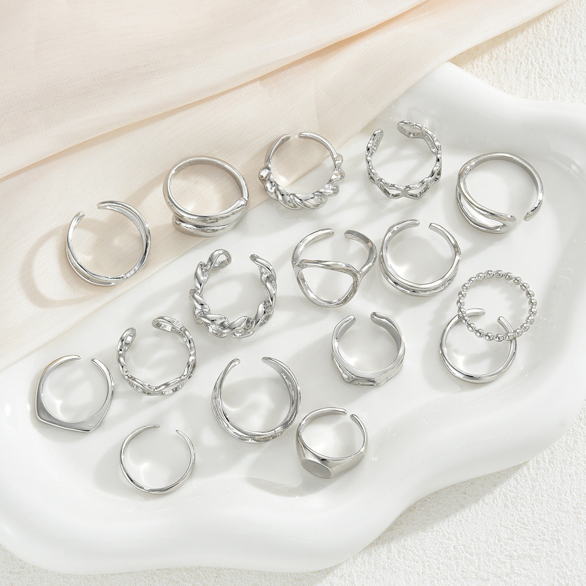 Niche-style Geometric Hollowed-out Heart Open-ring Jewelry Vera Lux