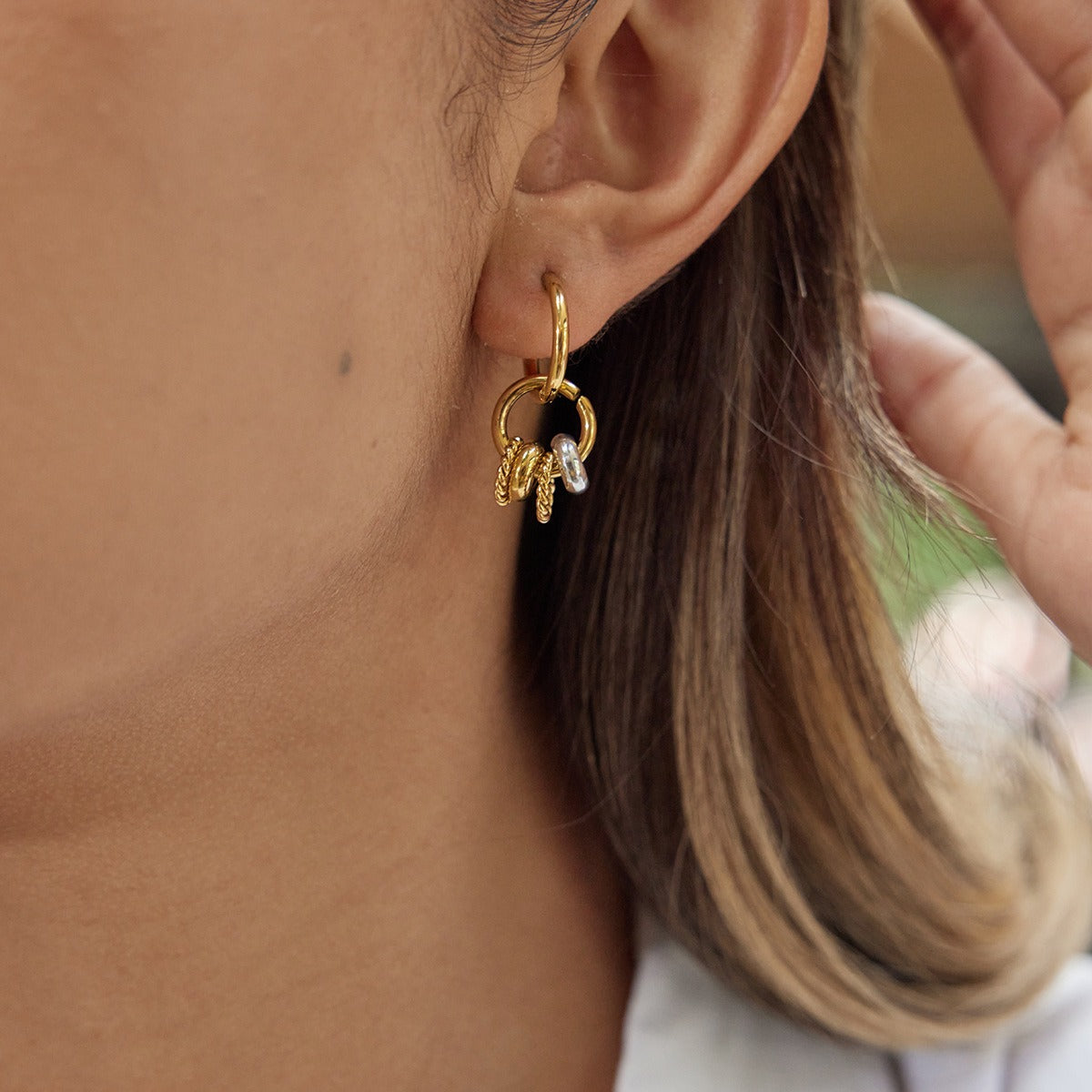 18K gold lightweight luxury hoop earrings Vera Lux