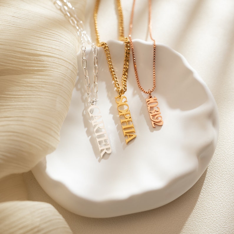 Personalized chain name necklace Vera Lux