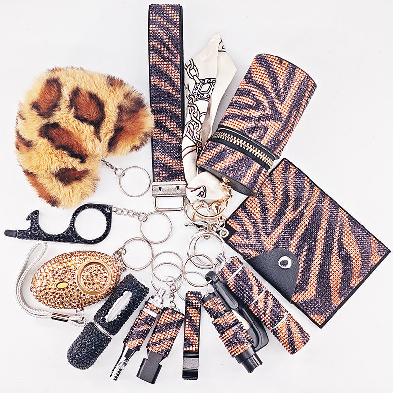 Multifunctional Portable Womens 12-Piece Keychain Set Vera Lux