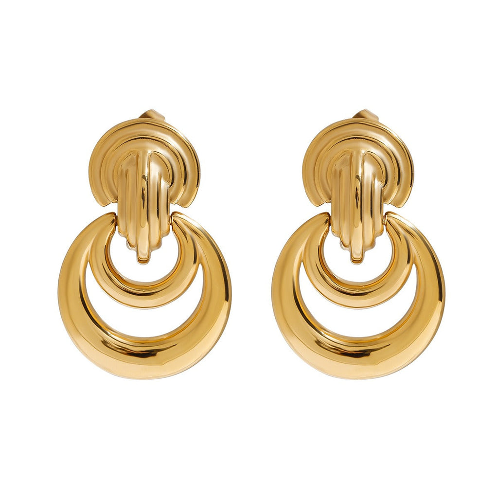 18K gold hollow crescent design classic and fashionable earrings Vera Lux
