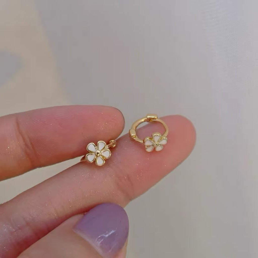 Popular Ins Style Mini Heart Gold Plated Studs Chic Niche Ladies Daily Earring Vera Lux