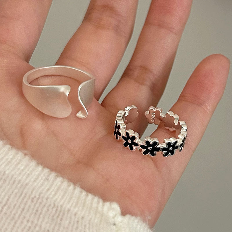 S925 Sterling Silver Niche Black Flower Ring For Women, Cool Tone Frosted Irregular Design, Delicate & Versatile Minimalist Index Finger Ring Vera Lux