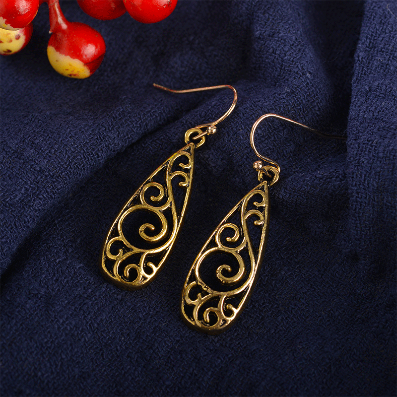 Retro Metal Carved Court-Style Earrings For Women Vera Lux