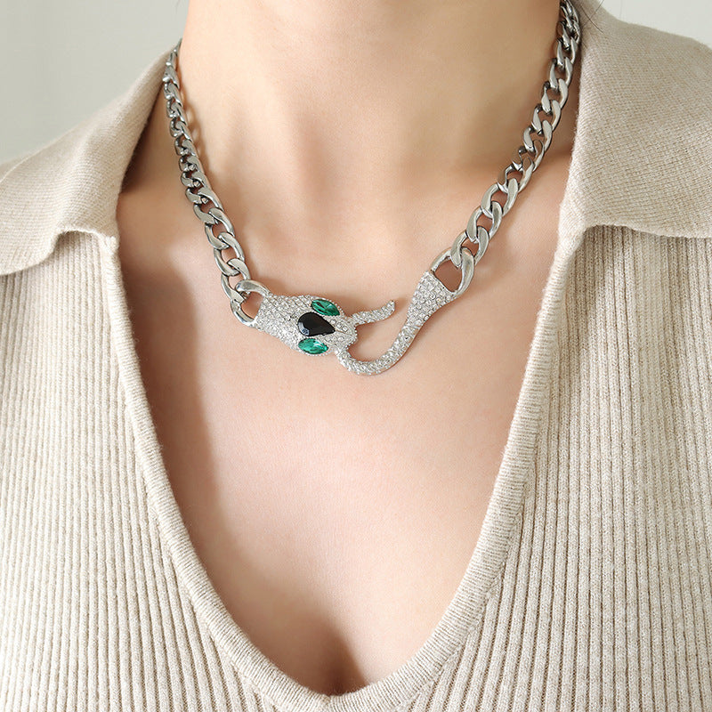 18K Gold Fashion Exquisite Snake Head Design Versatile Necklace Vera Lux