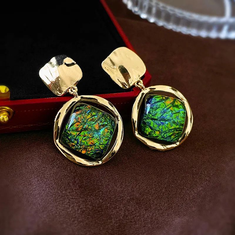Vintage Rhombus Resin Dangle Earrings, French Court Style, Niche Design Jewelry Vera Lux