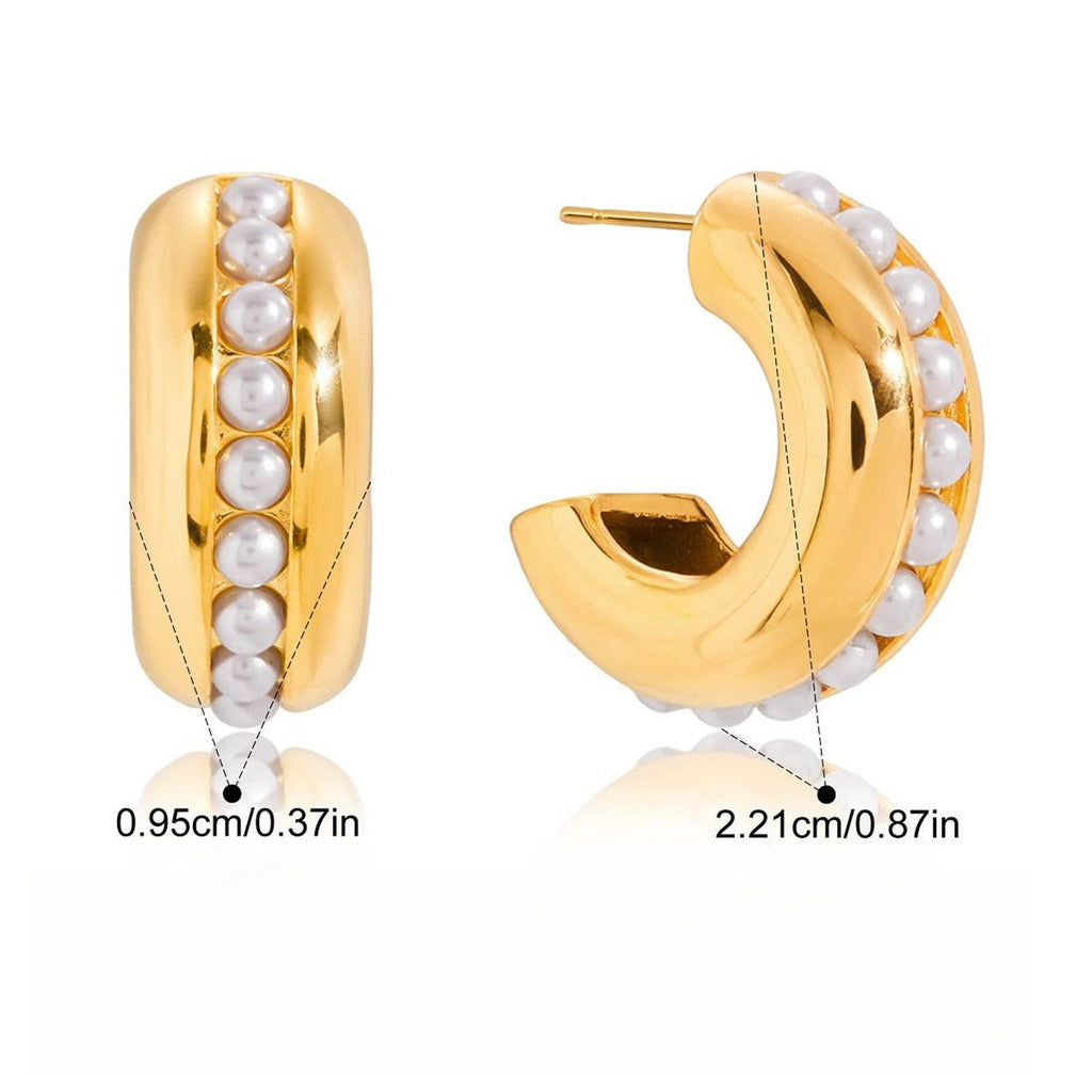 Luxurious and sophisticated 18K gold earrings with embedded pearls. Vera Lux
