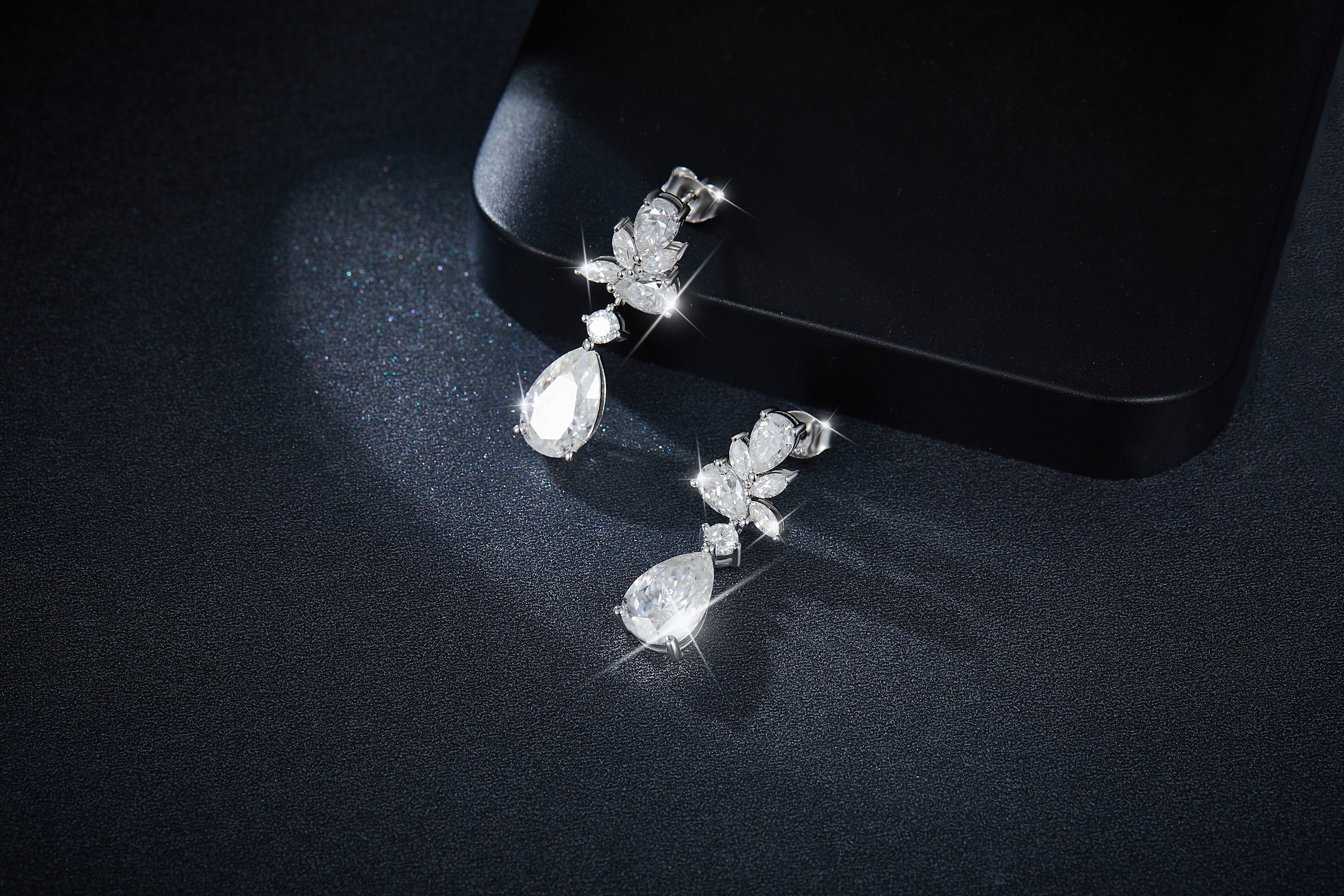 S925 Sterling Silver Pear Cut Moissanite Dangle Earrings  7x11mm Elegant Floral Cluster Drop Earrings With GRA Platinum Plated Jewelry Gift Box Set Vera Lux