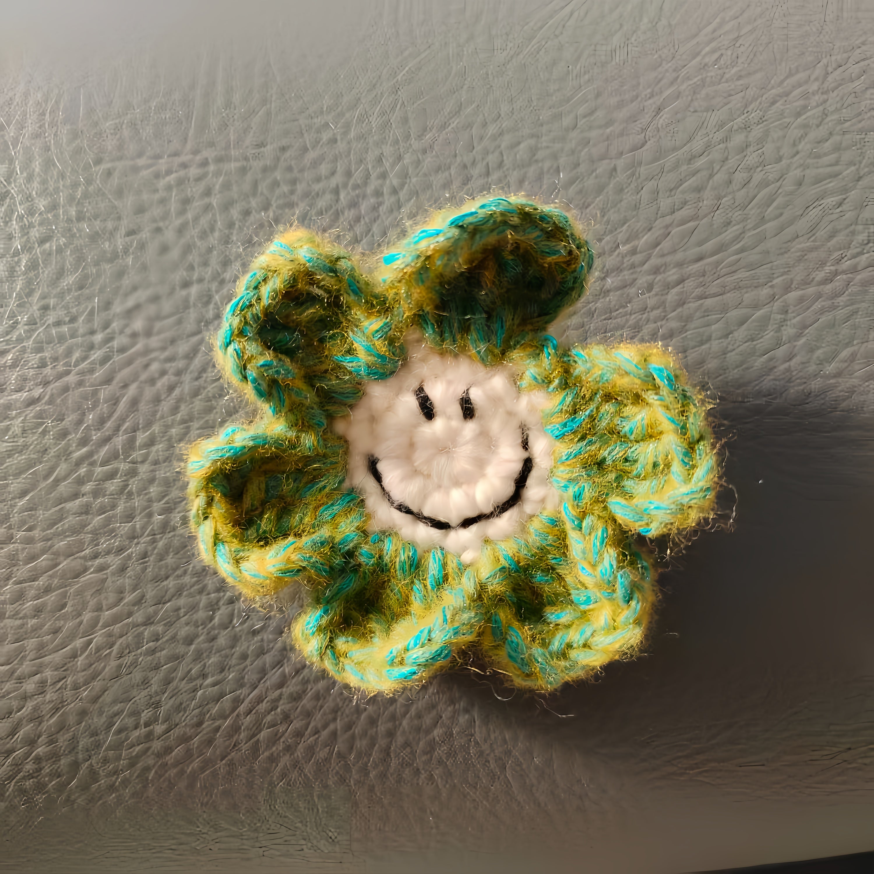 Knitted brooch-Flower style-Olive green-1 piece Vera Lux