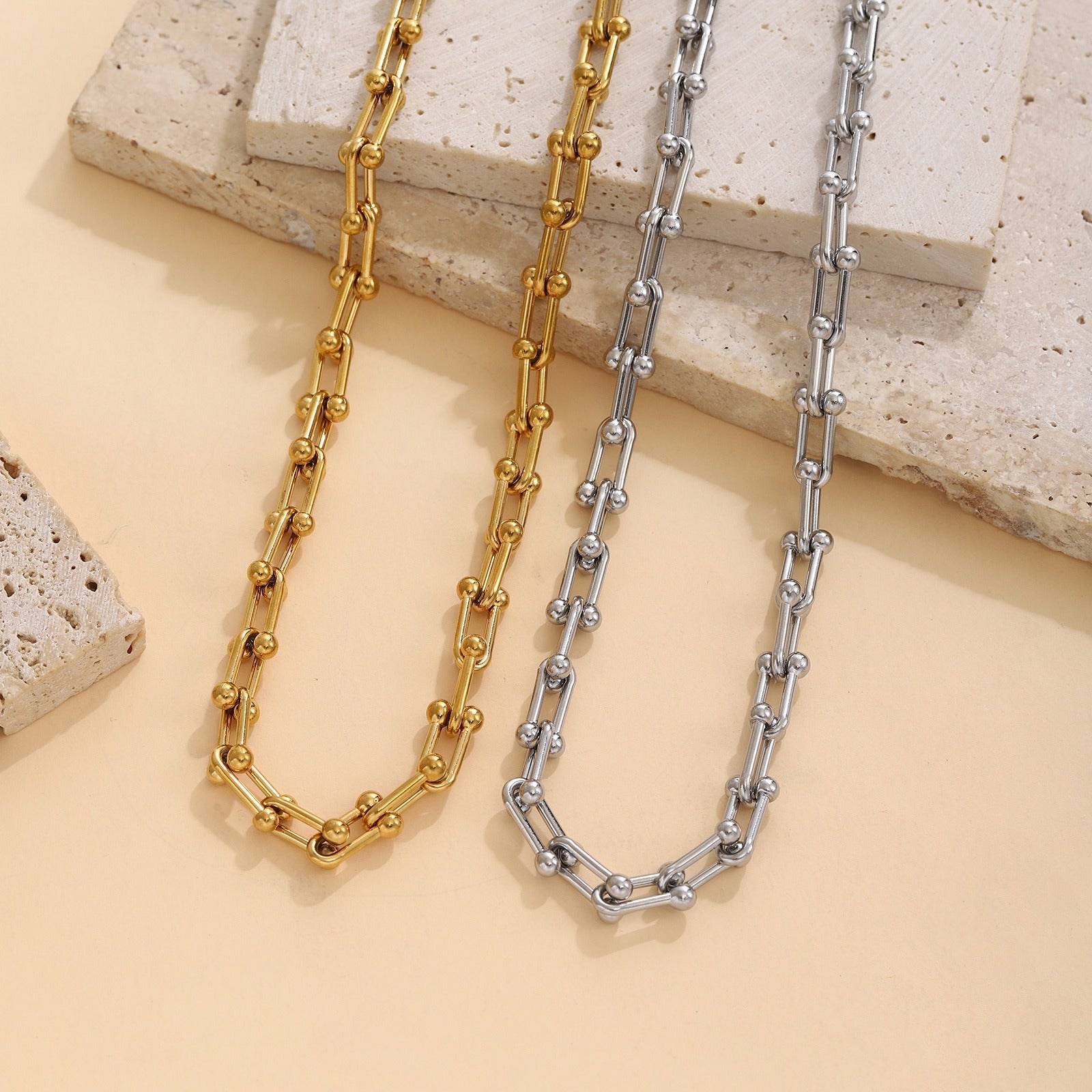 18k gold U-shaped horseshoe clasp bracelet necklace Vera Lux
