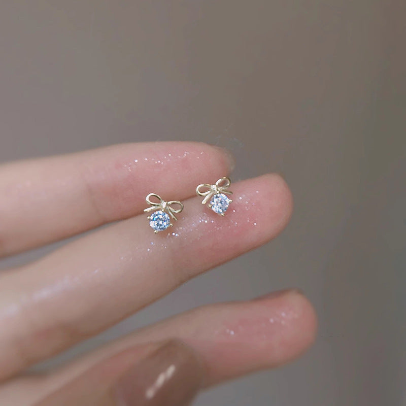 Niche Stylish Gold Plated Heart Studs Ins Hot Sale Everyday Wear Women Ear Jewelry Vera Lux
