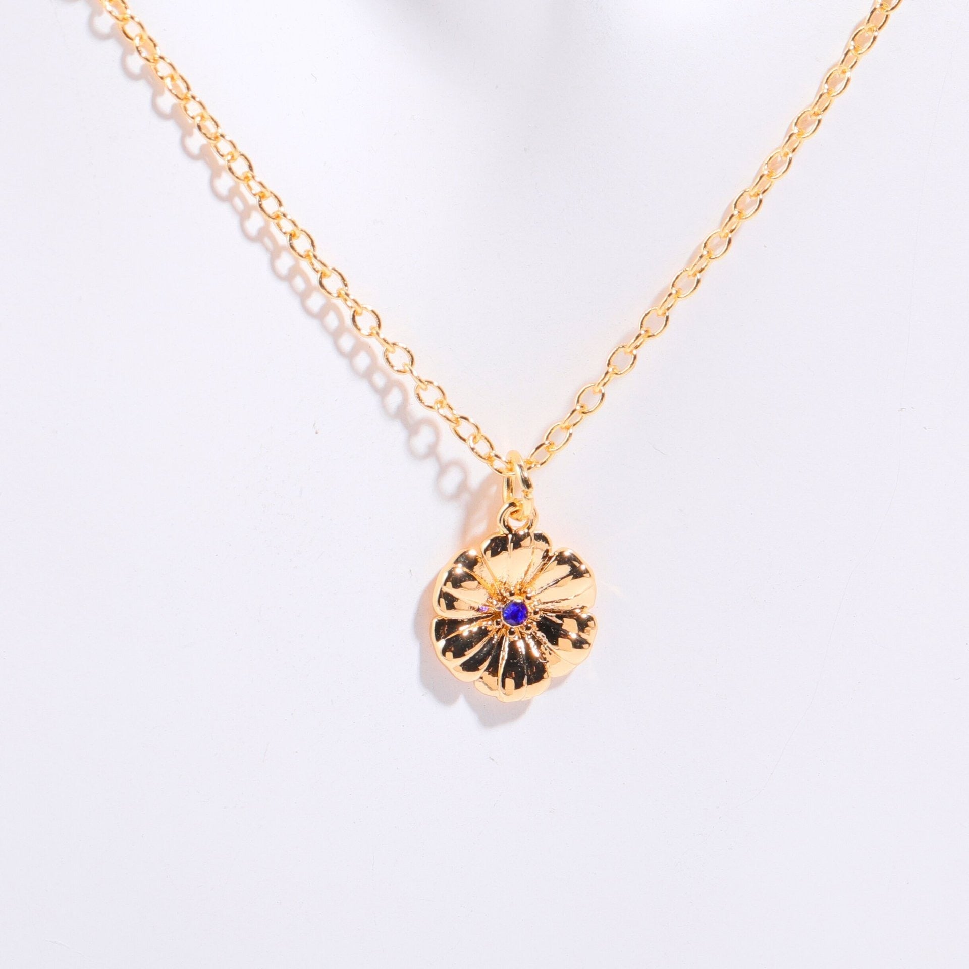 18 Gold December Birth Flower Bracelet Vera Lux