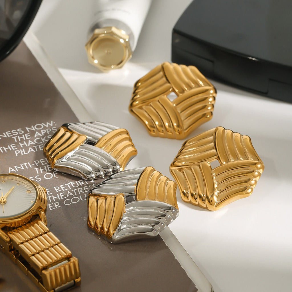 18K gold octagonal earrings with stripes design Vera Lux