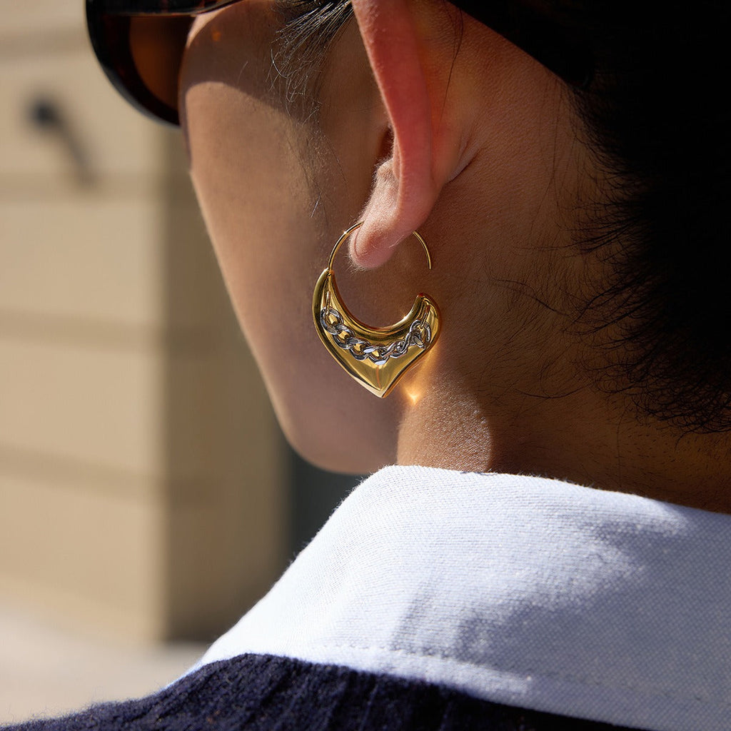 18K gold lightweight luxury heart-shaped earrings Vera Lux