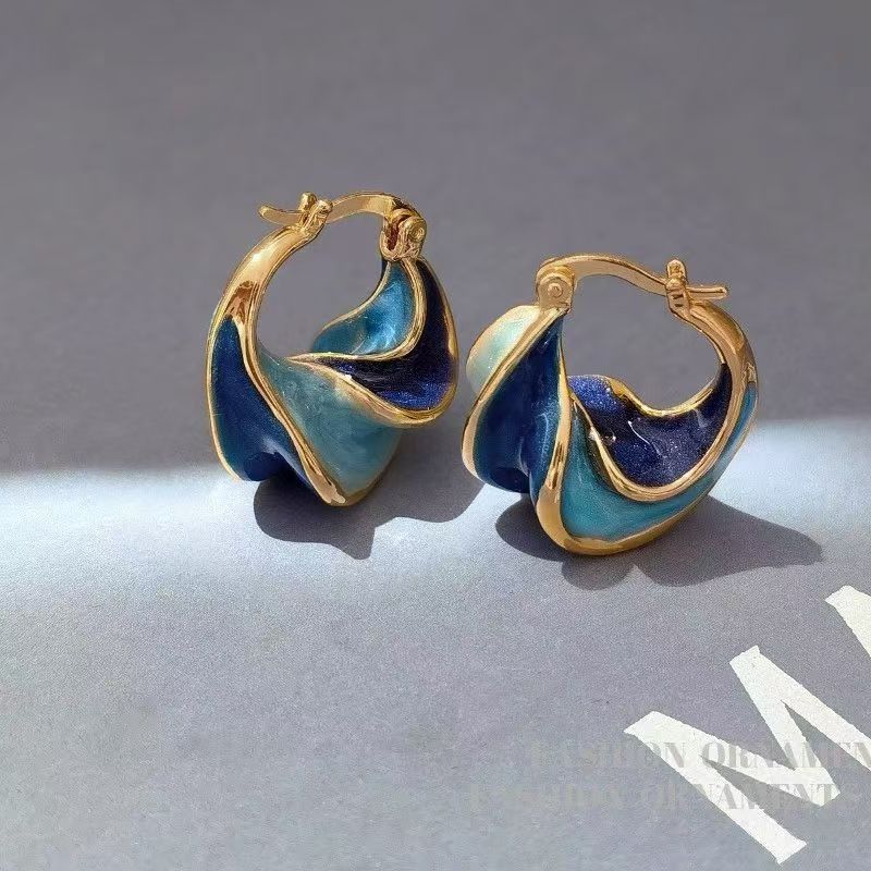 French Vintage Earrings With Spiral Texture. Exquisite Enamel & Oil Drip Craft, High-end Vibe, Niche Style And Versatile For Daily Wear. Vera Lux