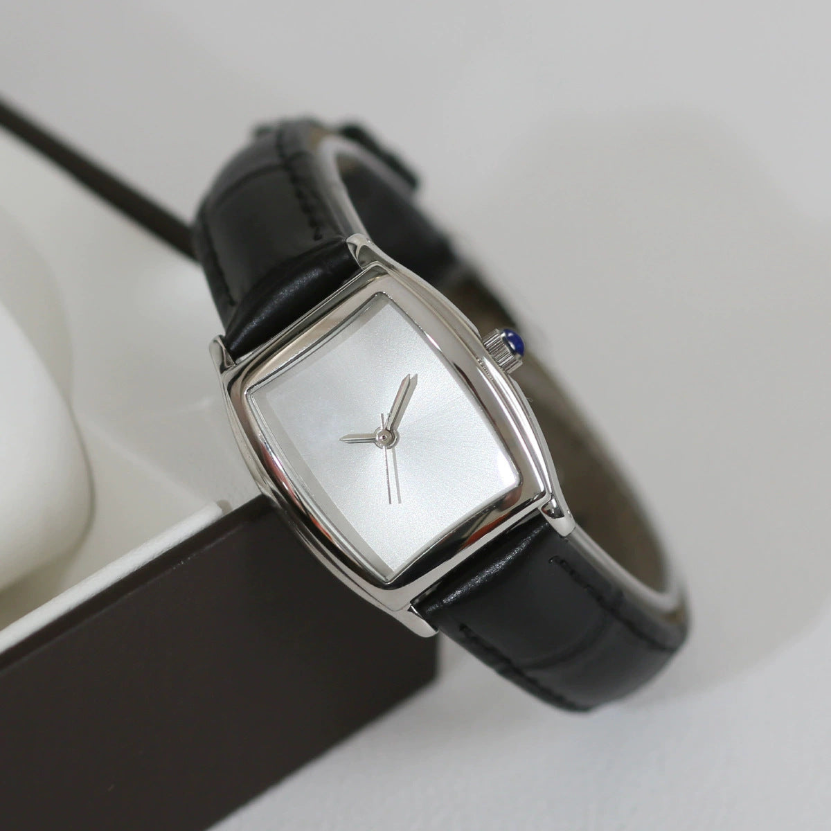 High-fashion Versatile Vintage Chanel-style Womens Watch Vera Lux