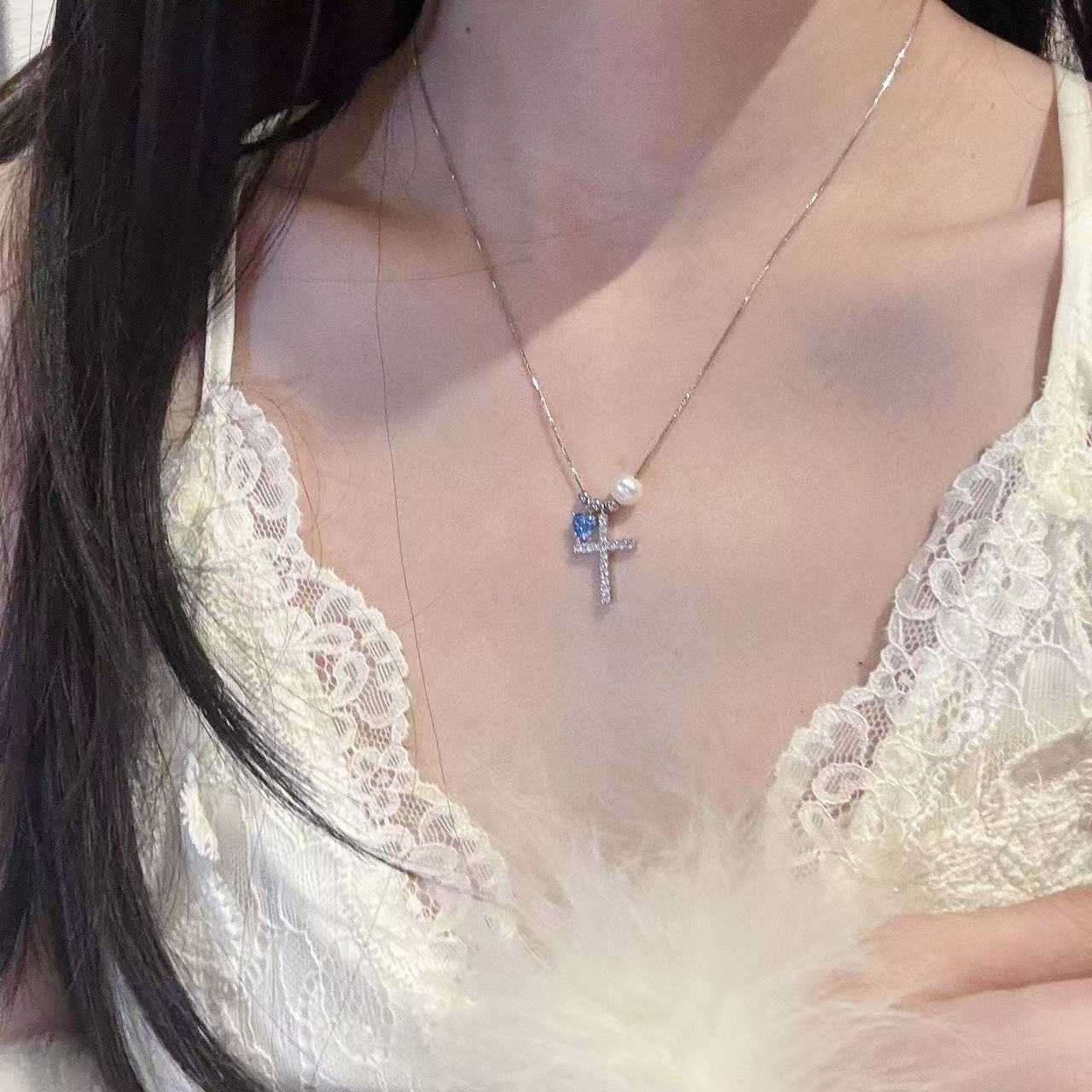 Pearl-and-zircon Clavicle Necklace Delicate And Elegant Vera Lux